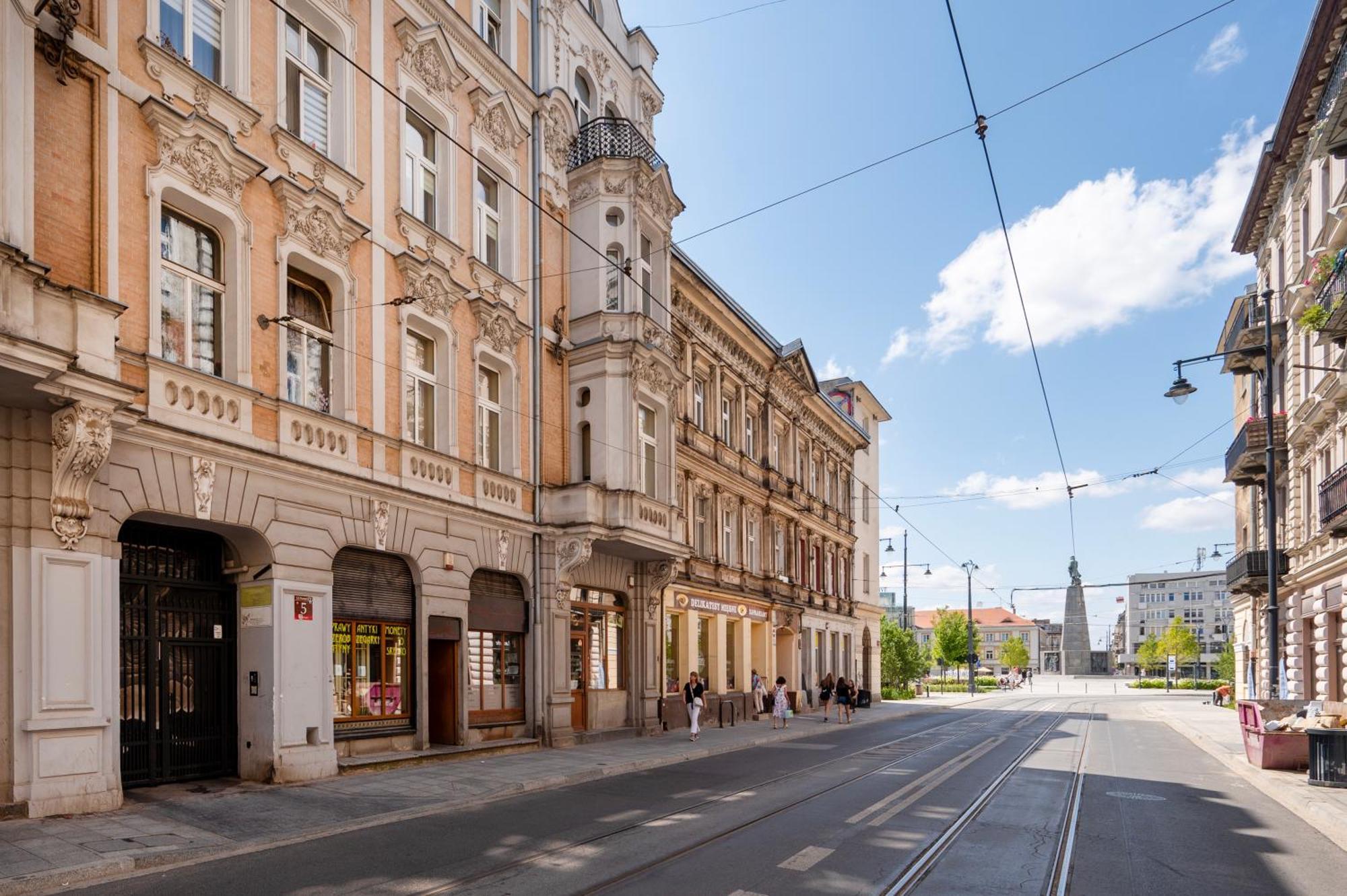 Plac Wolnosci - Location, Parking - By Rentujemy *